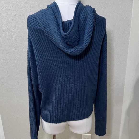 Victoria’s Secret PINK Navy Blue Women's Hooded Sweater Size M - Picture 3 of 4